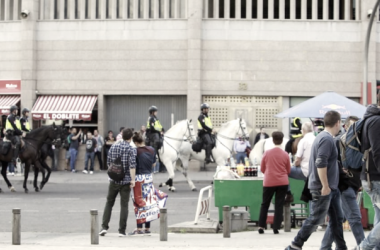 Cargas policiales y 25 heridos en los aledaños del estadio