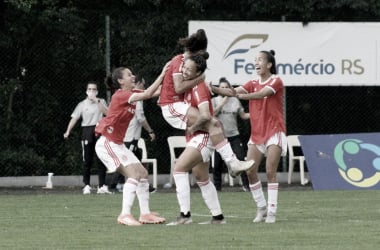 Internacional goleia Cruzeiro pelo Brasileirão Feminino