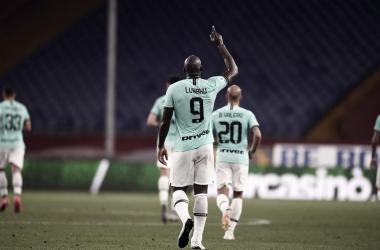 Com grande partida de Lukaku, Internazionale atropela Genoa e seca Juventus