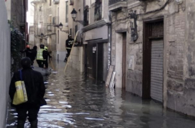 La continua crecida del Ebro preocupa en Aragón