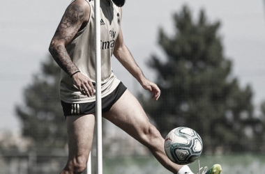 Isco, entrenando con el Real Madrid. Foto: @iscoalarcon