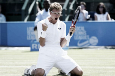 Istomin hace saltar la banca en Nottingham