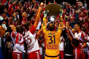 New York Red Bulls Beat Chicago Fire 2-1, Clinch MLS Supporters' Shield