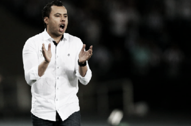 Corinthians anuncia acerto com Jair Ventura