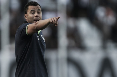 Após vitória diante do Resende, Jair Ventura exalta classificação e bom planejamento do Botafogo