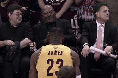 NBA Finals, Jim Brown ringrazia LeBron per il suo tributo prima di Gara-3: “È una persona stupenda”