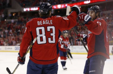Washington Capitals Re-sign Jay Beagle
