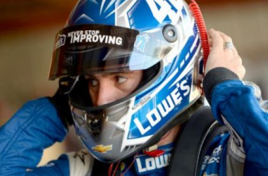 Jimmie Johnson Signs Two-Year Extensions With Hendrick Motorsports, Lowe&#039;s