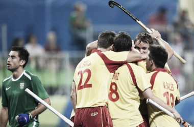 Los redsticks comienzan goleando a la anfitriona