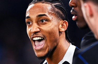 João Pedro entra para grupo de lendas como Drogba e Lampard