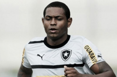 Botafogo decide reintegrar Jobson ao elenco principal