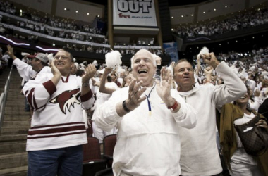 John McCain: Huge Arizona Coyotes fan