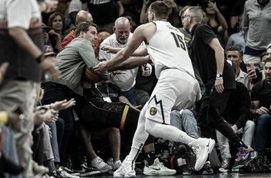 Jokic durante el cuarto partido de la serie ante Phoenix Suns / Fuente: Getty Images