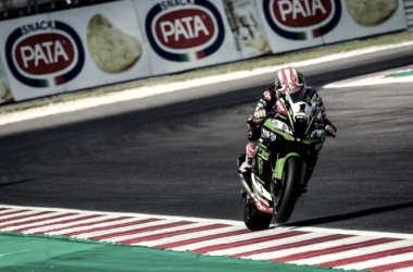 Jonathan Rea se impone en Misano