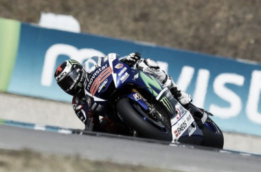 Jorge Lorenzo ejerce de líder