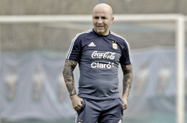 Sampaoli hace pública su lista de convocados frente a Italia y España