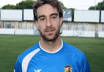 Josué renueva con el CF Fuenlabrada