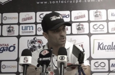 Júnior Rocha enaltece empenho da equipe em busca do empate: "Crescemos no segundo tempo"
