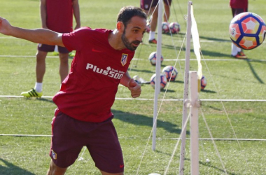 Juanfran: “No veo un Atlético de Madrid sin Simeone”