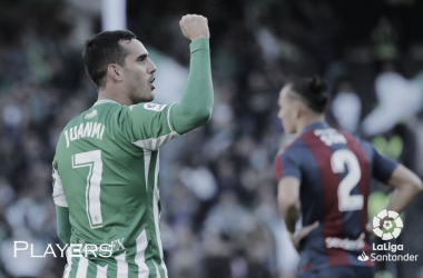 Juanmi Jiménez celebra un gol marcado con el Real Betis.Fuente: LaLiga