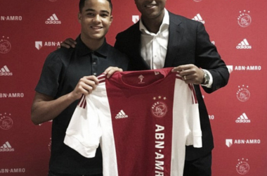 Patrick Kluivert, orgulloso de su hijo