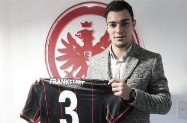 Kaan Ayhan swaps Schalke for Frankfurt