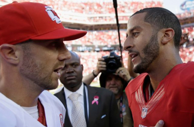 Alex Smith still can't believe Colin Kaepernick "isn't playing"