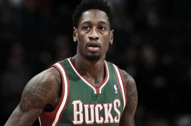 Los Bucks cortan a Larry Sanders