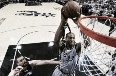 Spurs vencem primeiro jogo contra Grizzlies com grande atuação de Kawhi Leonard