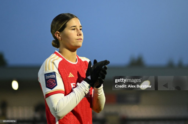 <span>BOREHAMWOOD, ENGLAND - NOVEMBER 26: Kyra Cooney-Cross of Arsenal acknowledges the fans after the Barclays Women´s Super League match between Arsenal FC and West Ham United at Meadow Park on November 26, 2023 in Borehamwood, England. (Photo by Alex Burstow/Arsenal FC via Getty Images)</span>