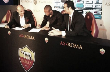 Seydou Keita aterriza en Roma