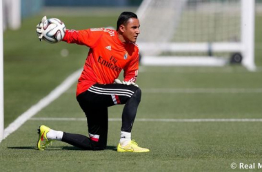 Keylor Navas echa &#039;horas extra&#039; en Valdebebas