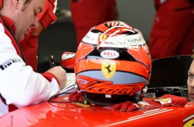 Mika Salo: "Si Kimi quiere ganar el título debe superar a Vettel"