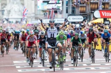 Tour de France Stage 3: Kittel wins in London