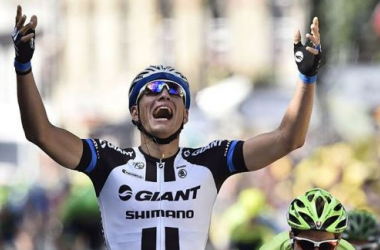 Tour de France Stage 1: Kittel wins as Cav crashes