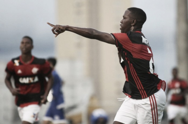 Em duelo de invictos, Flamengo e São Caetano disputam liderança da chave