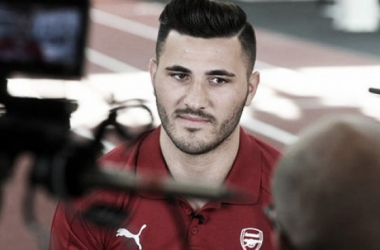 Kolasinac: &quot;En el lateral izquierdo es donde me siento más cómodo&quot;