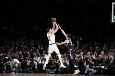 NBA, Porzingis trascina New York contro i Suns. San Antonio regola gli Hornets