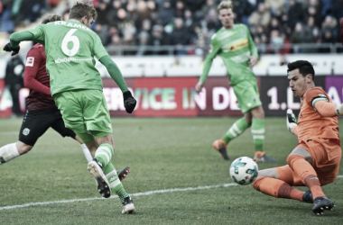 Gladbach supera Hannover e volta a vencer na Bundesliga