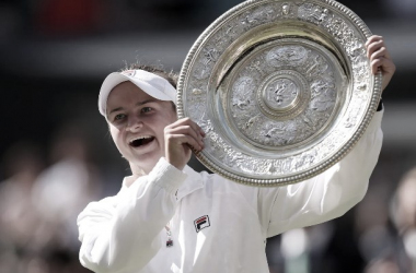 Krejcikova, no sin sufrimiento, levanta su segundo Grand
Slam en Wimbledon 2024