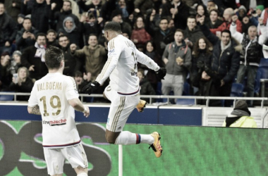 Lyon 3-0 Bordeaux: Awakened Lacazette&#039;s brace seals Les Gones victory