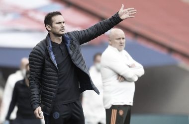 Lampard se impressiona com exibição do Chelsea contra Man United: "Controlamos o jogo" 
