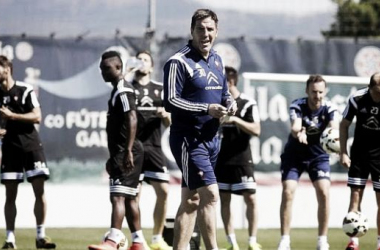 Berizzo: &quot;Siempre me sentí muy identificado con esta camiseta&quot;