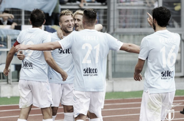 La Lazio remonta y vence a un Vitesse peleón en ataque y débil en defensa