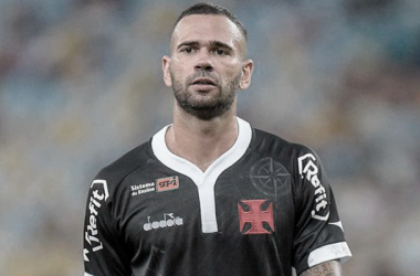 Zagueiro do Vasco, Leandro Castán conta que recebe 60% do salário desde agosto de 2019