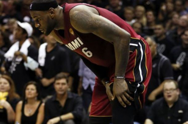 LeBron James Cramps After AC Goes Out In Arena