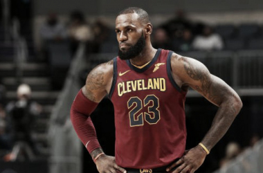 LeBron James pone a Messi como ejemplo y acusa de &quot;corrupta&quot; a la NCAA