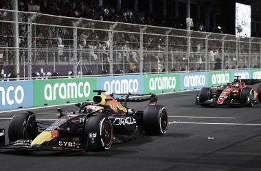 GP Jeddah 2022: Verstappen se lleva el segundo "round" ante Leclerc