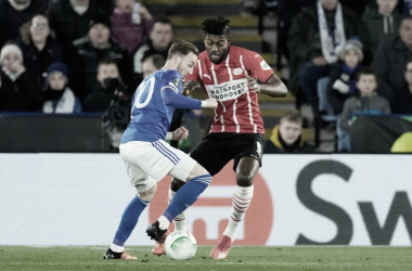 Tudo igual: Leicester toma iniciativa, mas fica no empate com PSV pela Conference League
