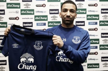 CONFIRMED: Aaron Lennon joins Everton on loan deal, option to buy